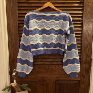 Wave striped lantern sleeves sweater